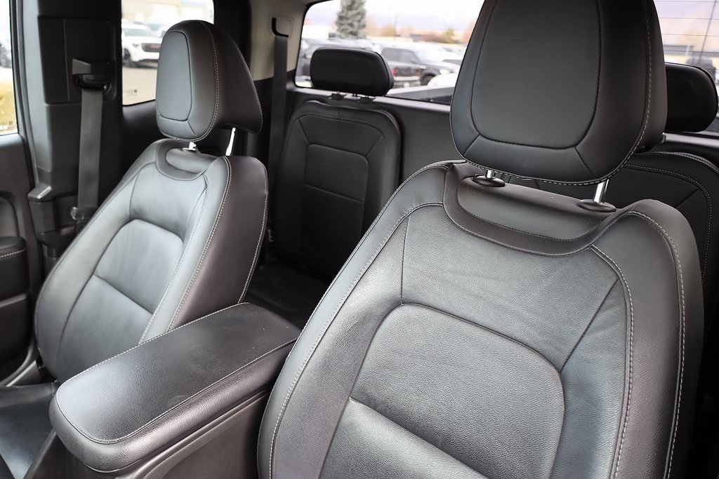 Used 2015 GMC Canyon SLT w/ Driver Alert Package image 16