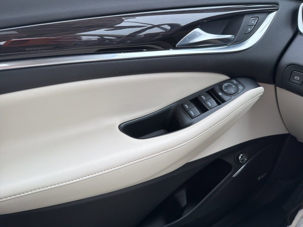 Used 2023 Buick Enclave Essence w/ Experience Buick Package image 20