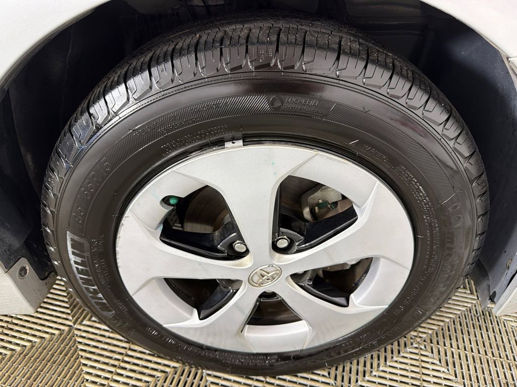 Used 2014 Toyota Prius Three image 12