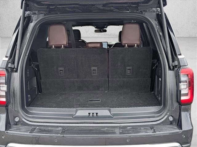 Used 2024 Ford Expedition Limited image 6
