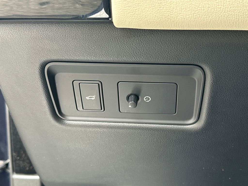 Used 2016 Land Rover Range Rover Sport HSE image 24