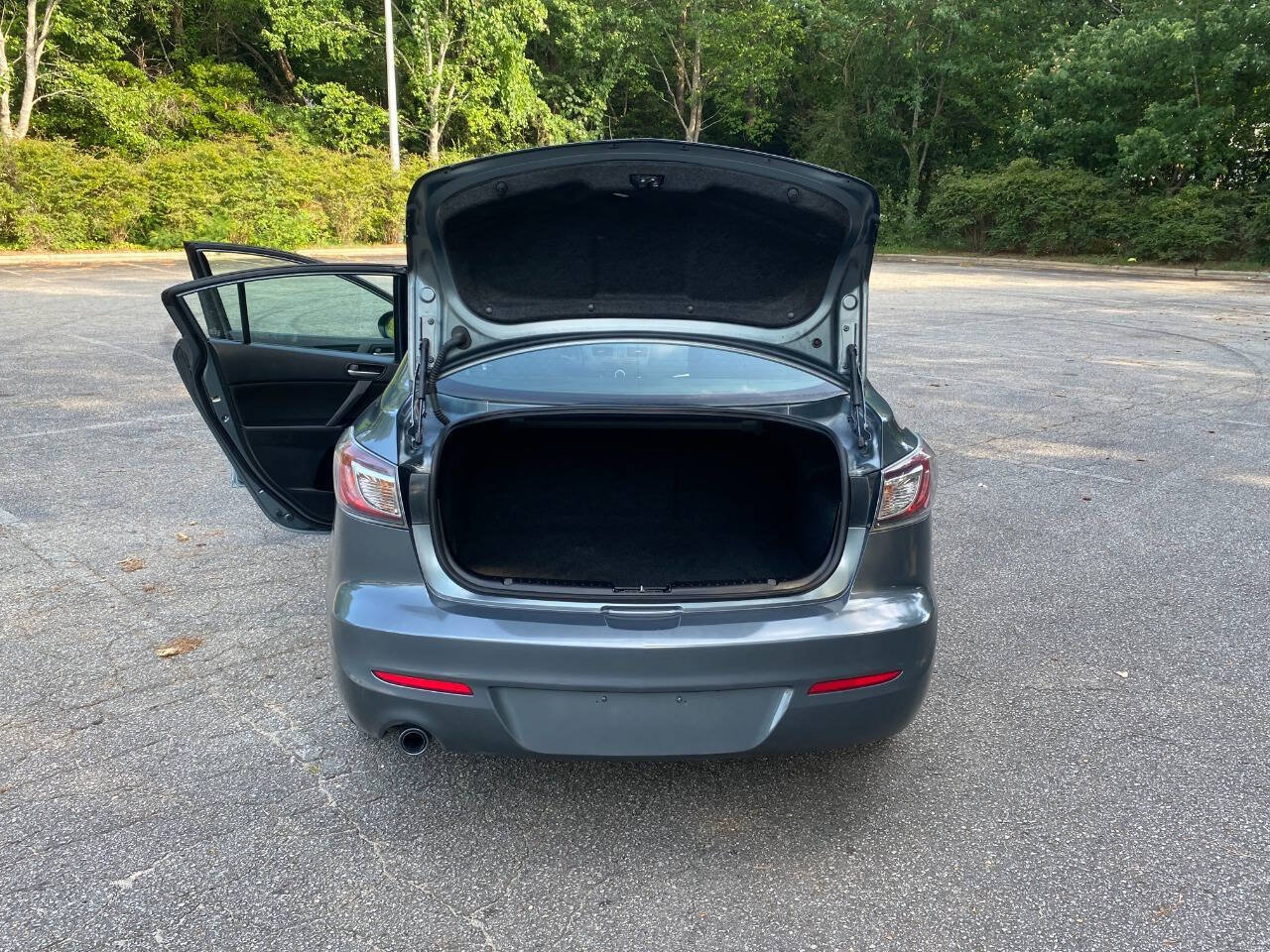 Used 2013 MAZDA MAZDA3 i Touring FWD image 34