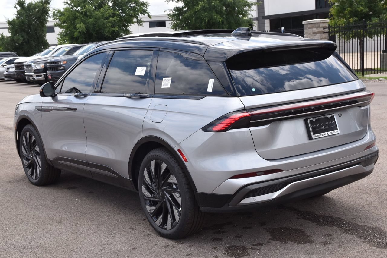 New 2026 Lincoln Nautilus Reserve AWD/4WD image 15