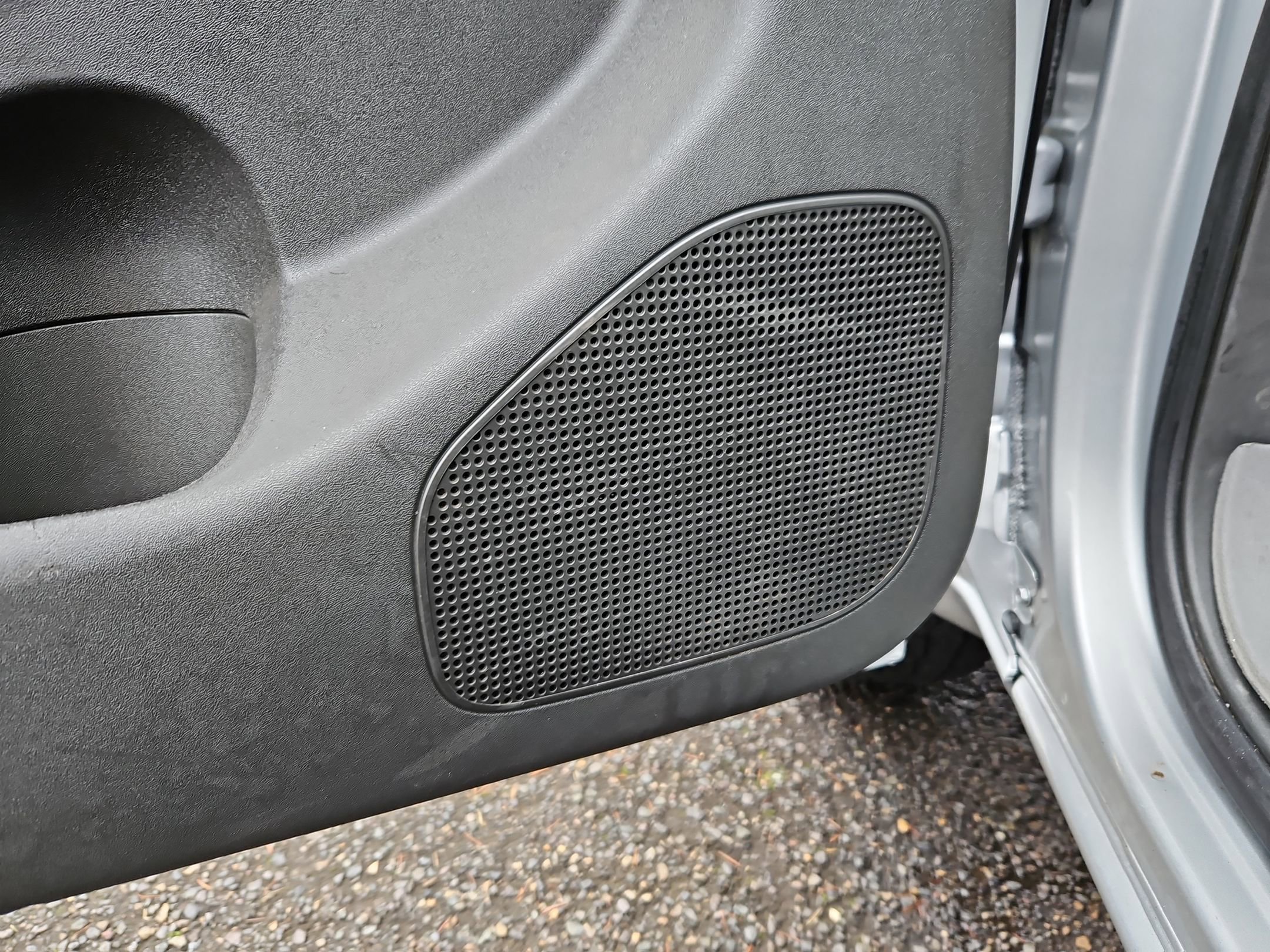 Used 2021 Nissan Frontier PRO-4X w/ Pro-4x Utility Package image 11