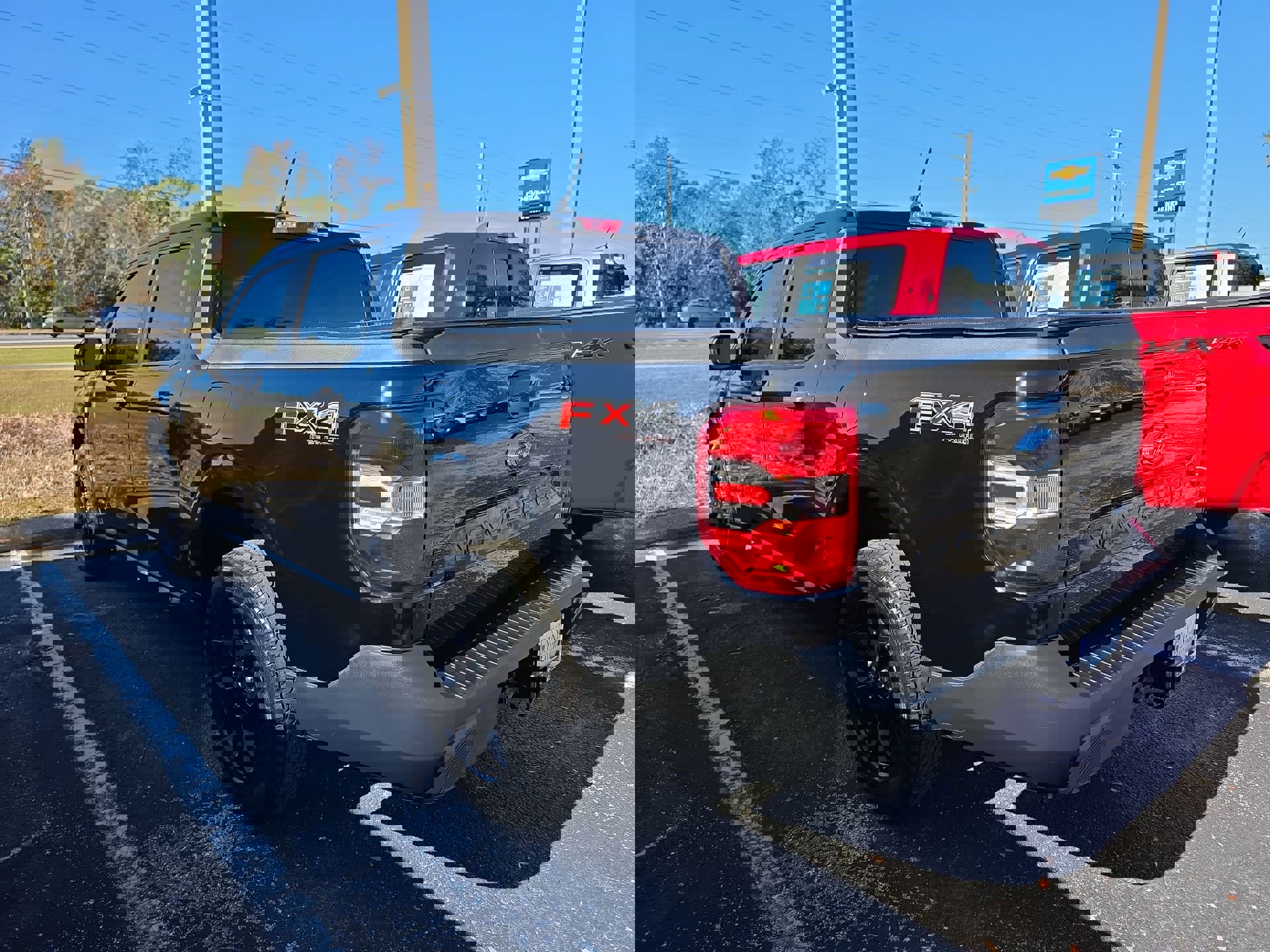 Used 2023 Ford Maverick XLT w/ Equipment Group 300A Standard image 3