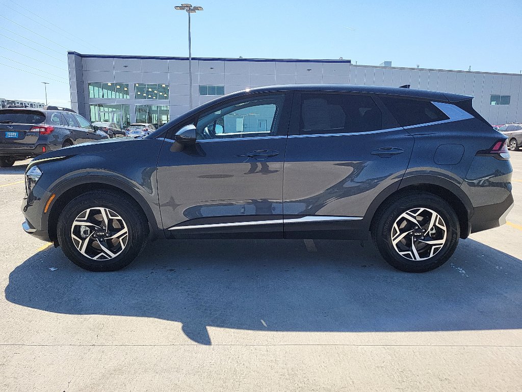 Used 2023 Kia Sportage LX video 1