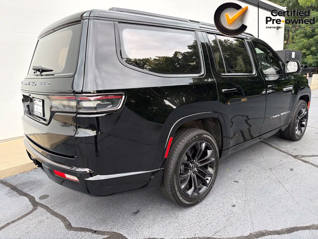 Used 2023 Jeep Grand Wagoneer Series II AWD/4WD image 9