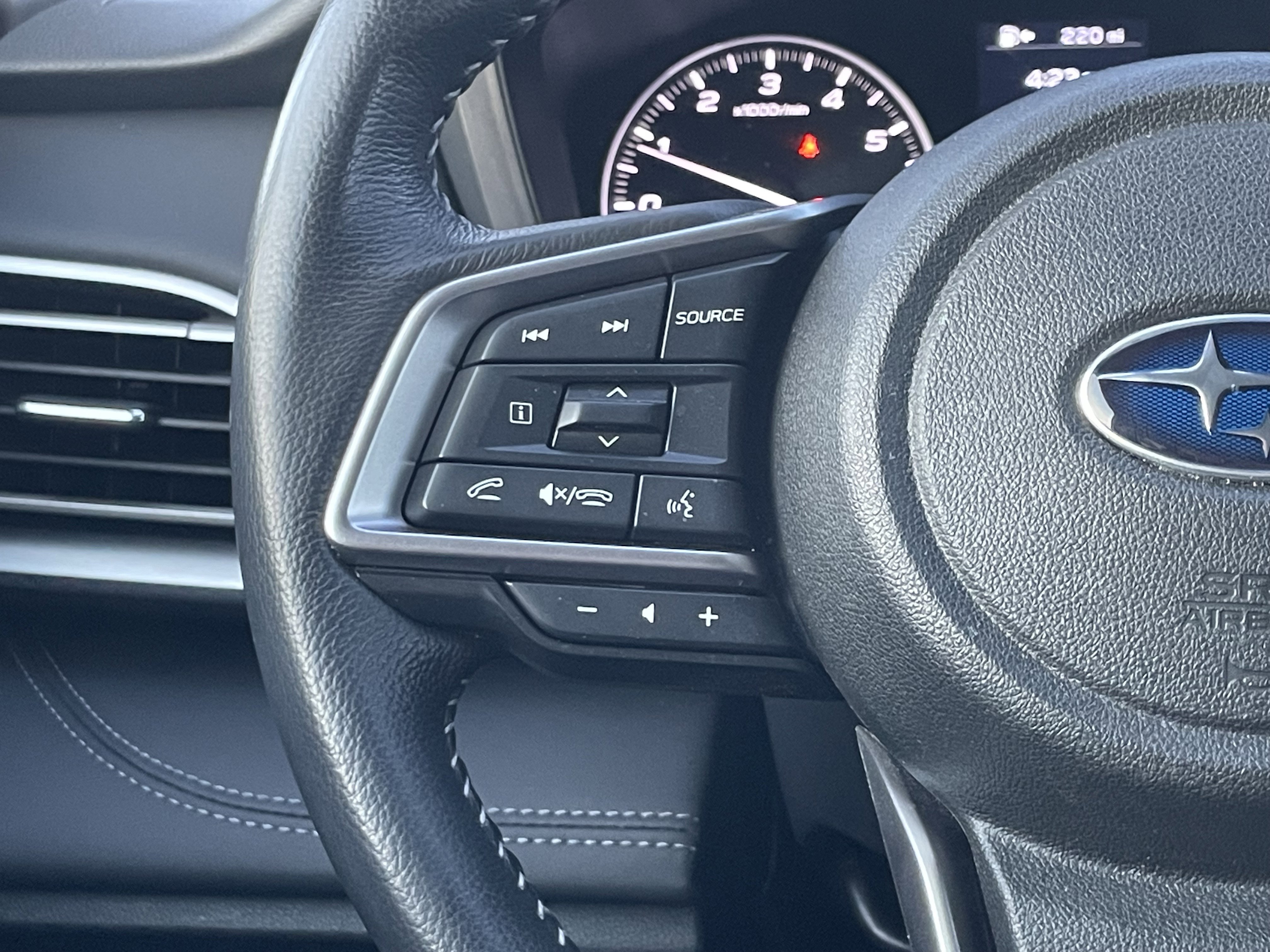 Used 2023 Subaru Outback Limited w/ Popular Package #2 image 18