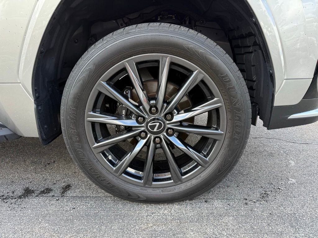 Used 2022 Lexus LX 600 F Sport image 30