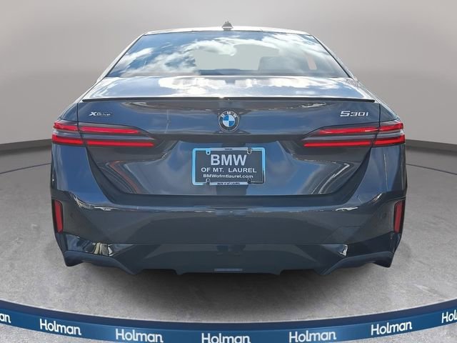 New 2026 BMW 530i xDrive w/ Executive Package image 5