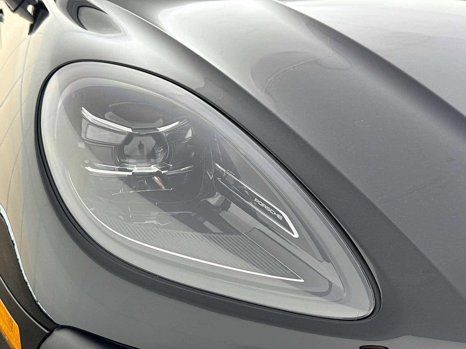 New 2026 Porsche Macan AWD/4WD image 38