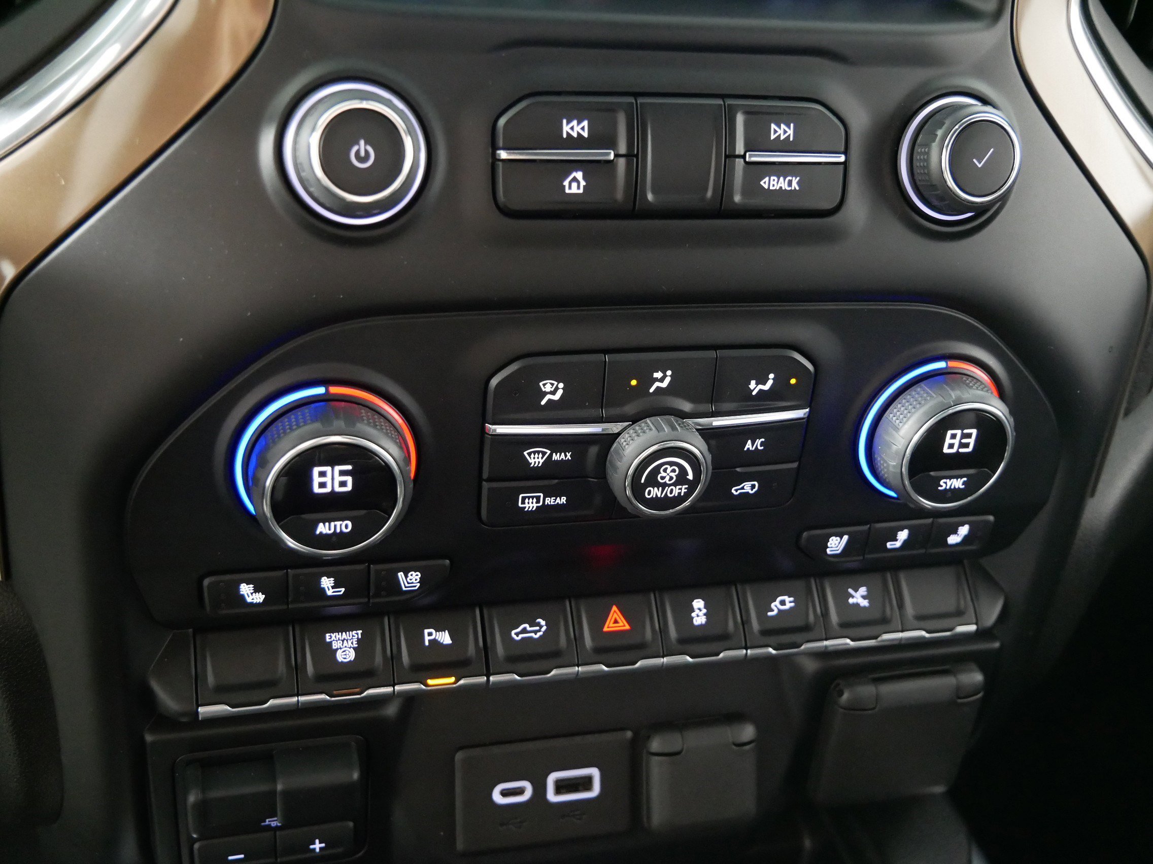 Used 2022 Chevrolet Silverado 3500 High Country image 23