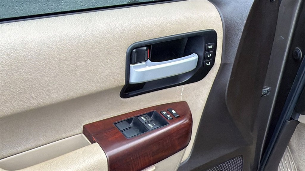 Used 2011 Toyota Sequoia Platinum image 13