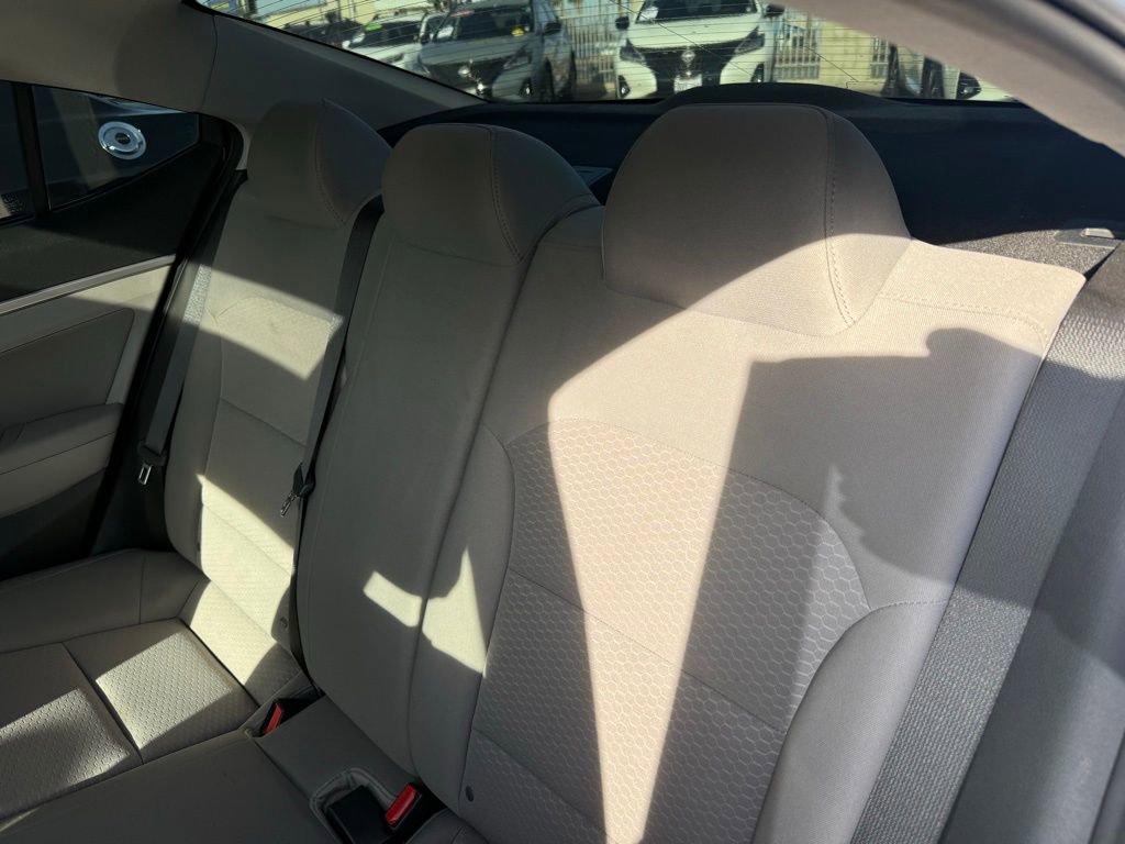 Used 2020 Hyundai Elantra Value Edition image 10