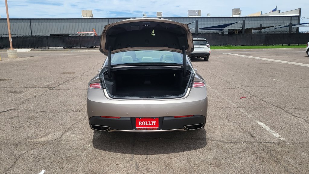 Used 2018 Lincoln MKZ Reserve w/ Climate Package FWD image 12
