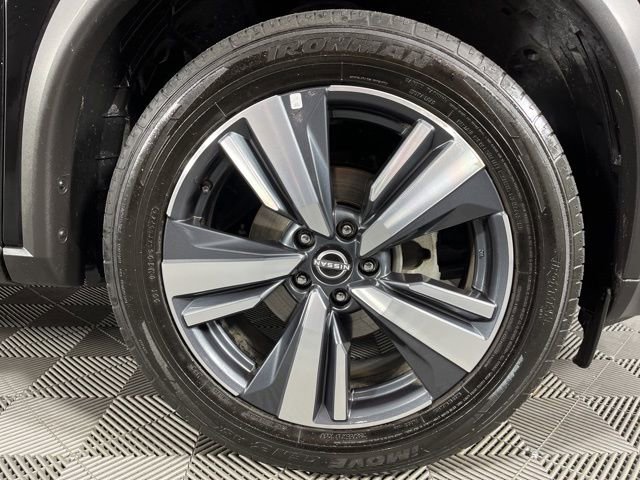 Used 2023 Nissan Rogue SL w/ SL Premium Package image 15
