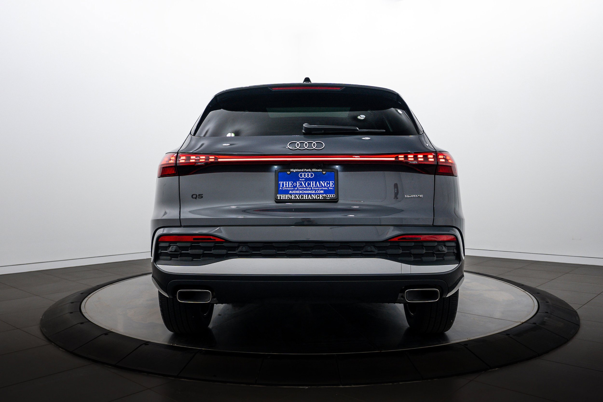 Used 2025 Audi Q5 Premium w/ Convenience Package AWD/4WD image 19