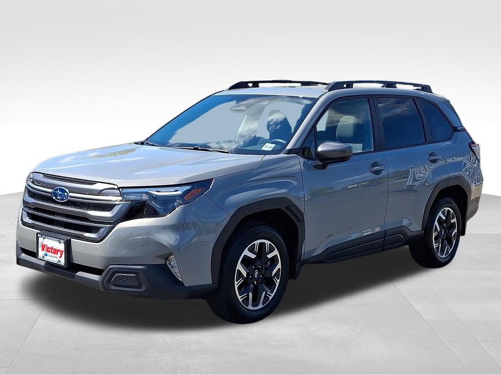 Used 2025 Subaru Forester Premium AWD/4WD image 3