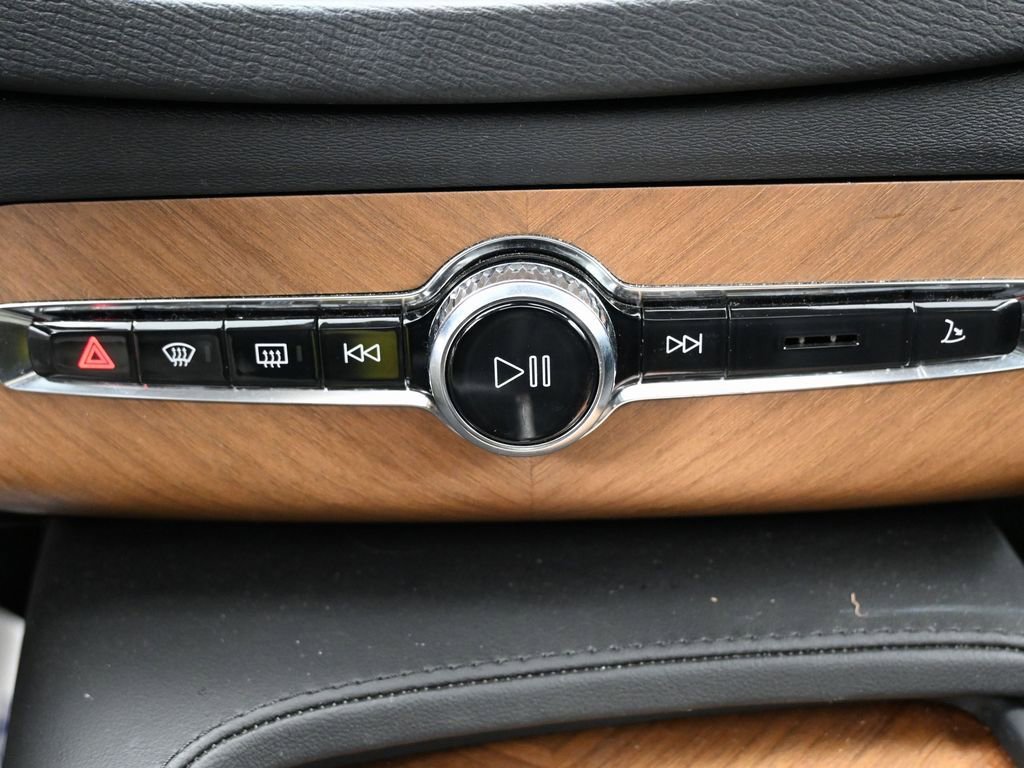 Used 2024 Volvo XC90 B5 Plus image 26