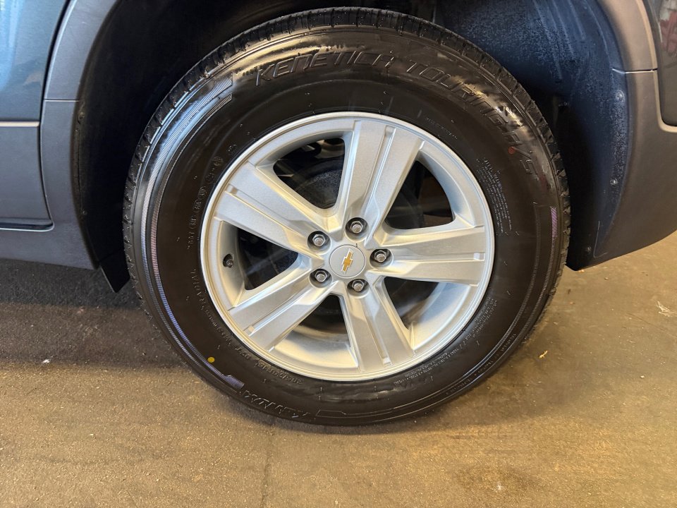 Used 2021 Chevrolet Trax LT FWD image 26