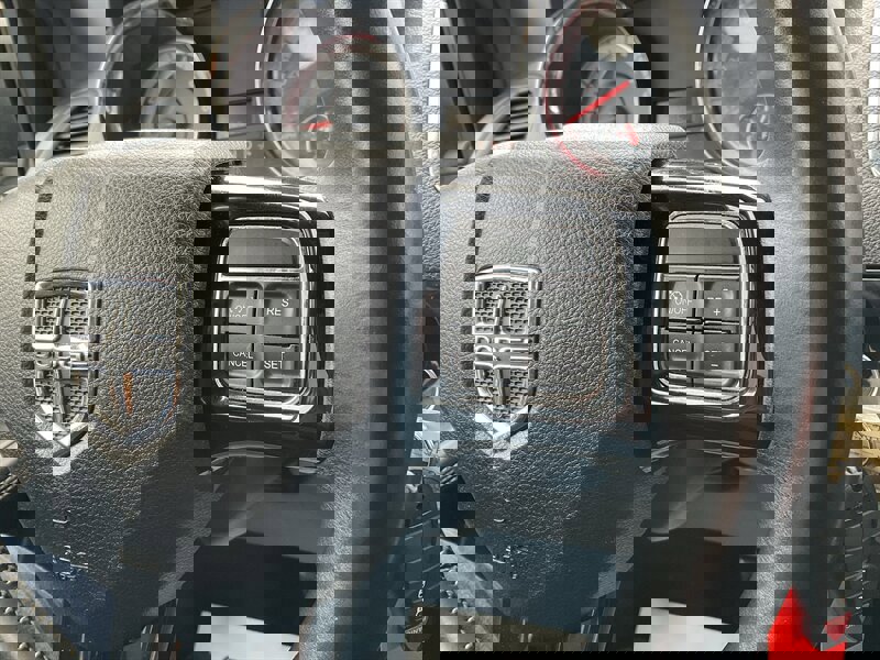 Used 2017 Dodge Grand Caravan SE image 25