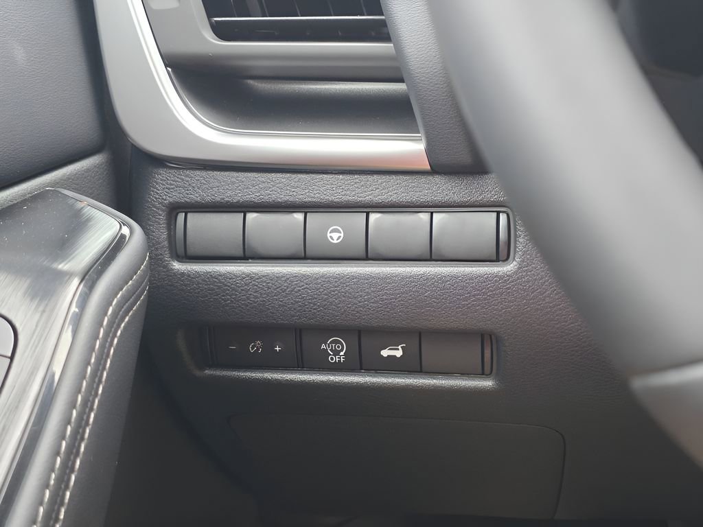 New 2026 Nissan Rogue SV w/ Cold Weather Package AWD/4WD image 23