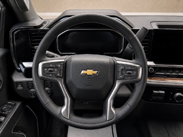 New 2026 Chevrolet Silverado 1500 LT w/ Z71 Off-Road Package AWD/4WD image 15