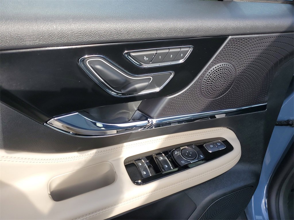 New 2026 Lincoln Corsair Premiere image 19