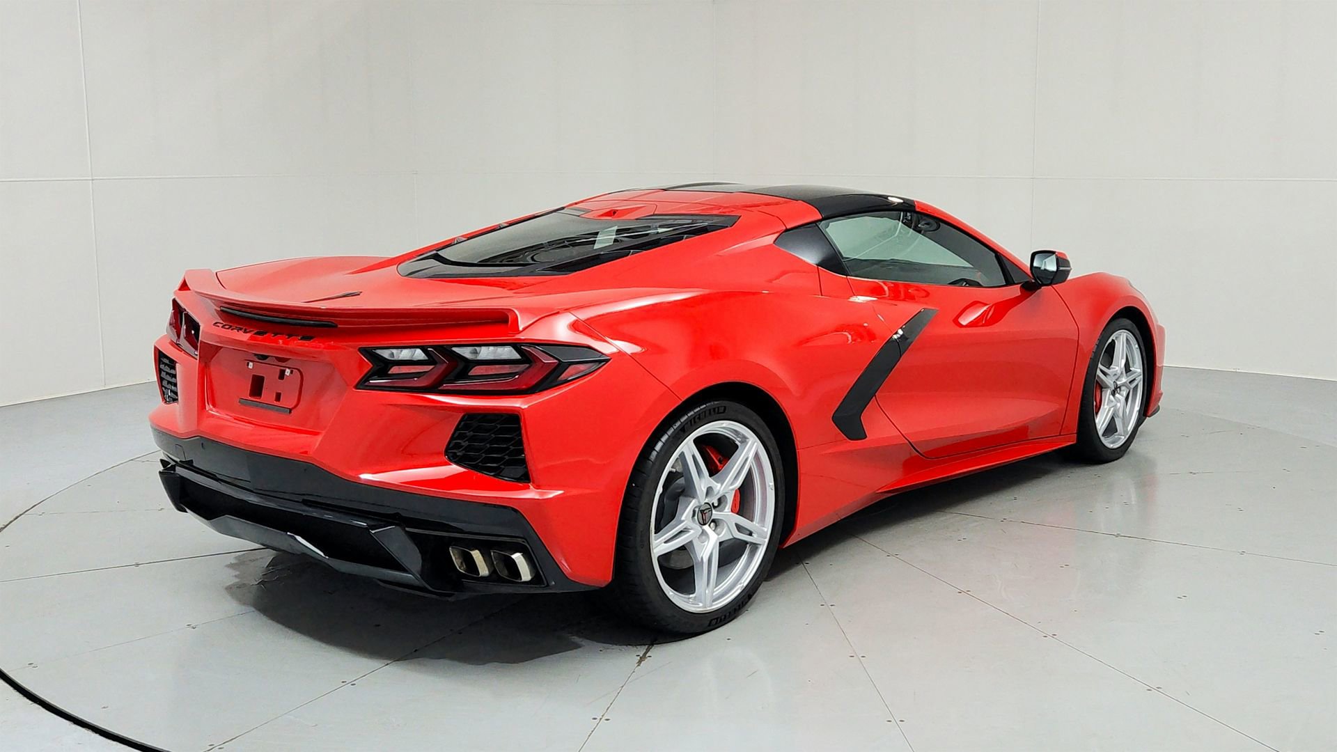 Used 2022 Chevrolet Corvette Stingray Preferred Cpe w/ Body-Color Dual Roof Package RWD image 5