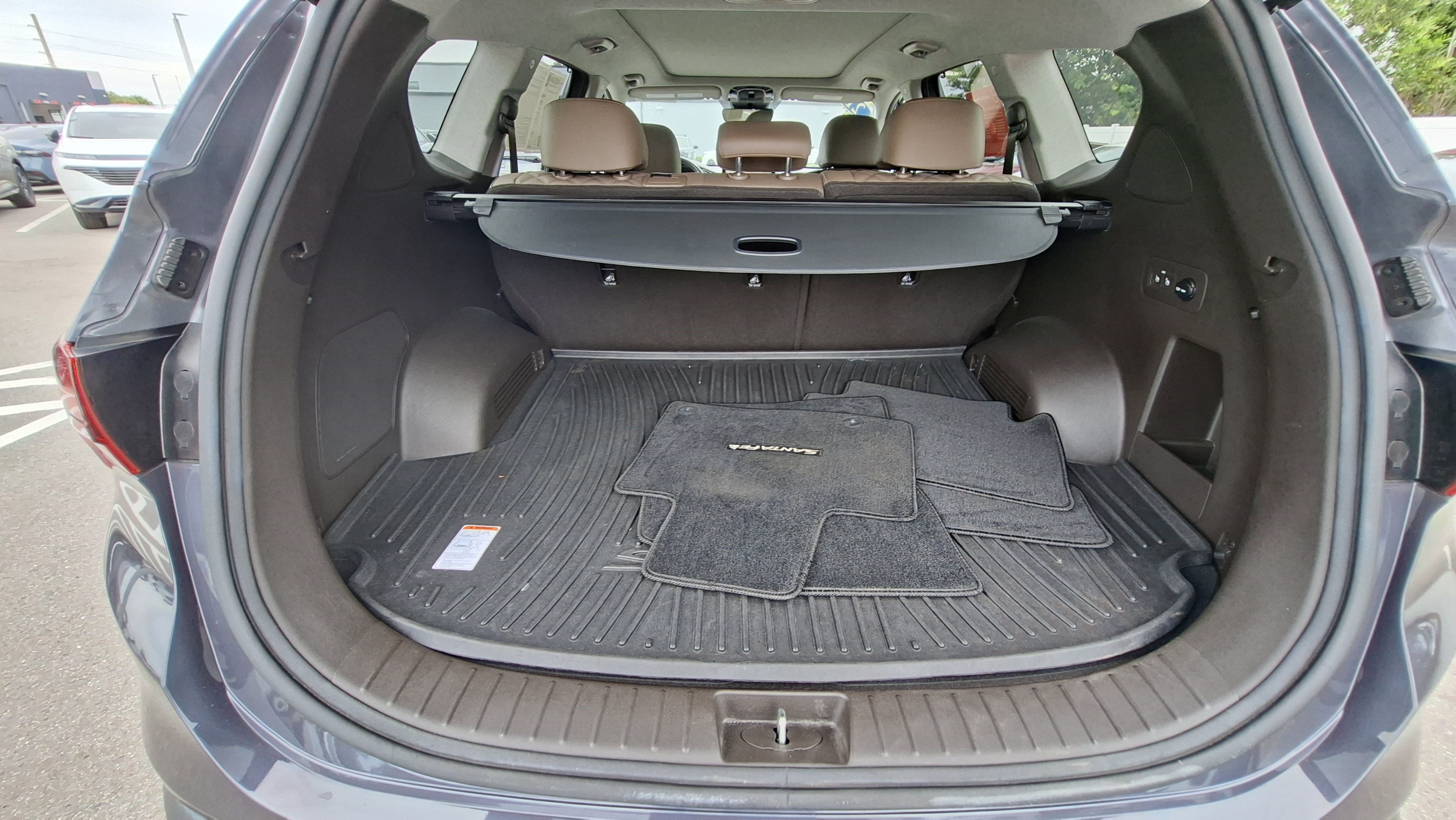 Used 2021 Hyundai Santa Fe Limited AWD/4WD image 21