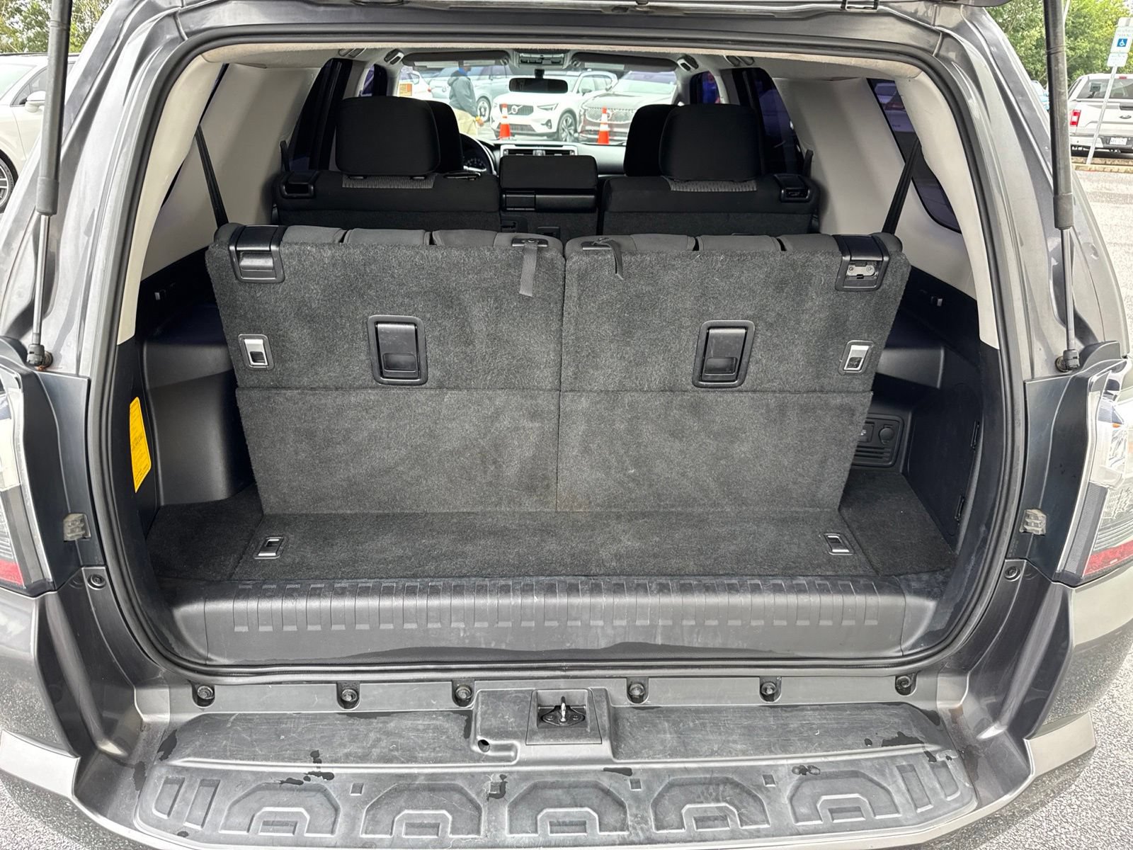 Used 2017 Toyota 4Runner SR5 AWD/4WD image 12
