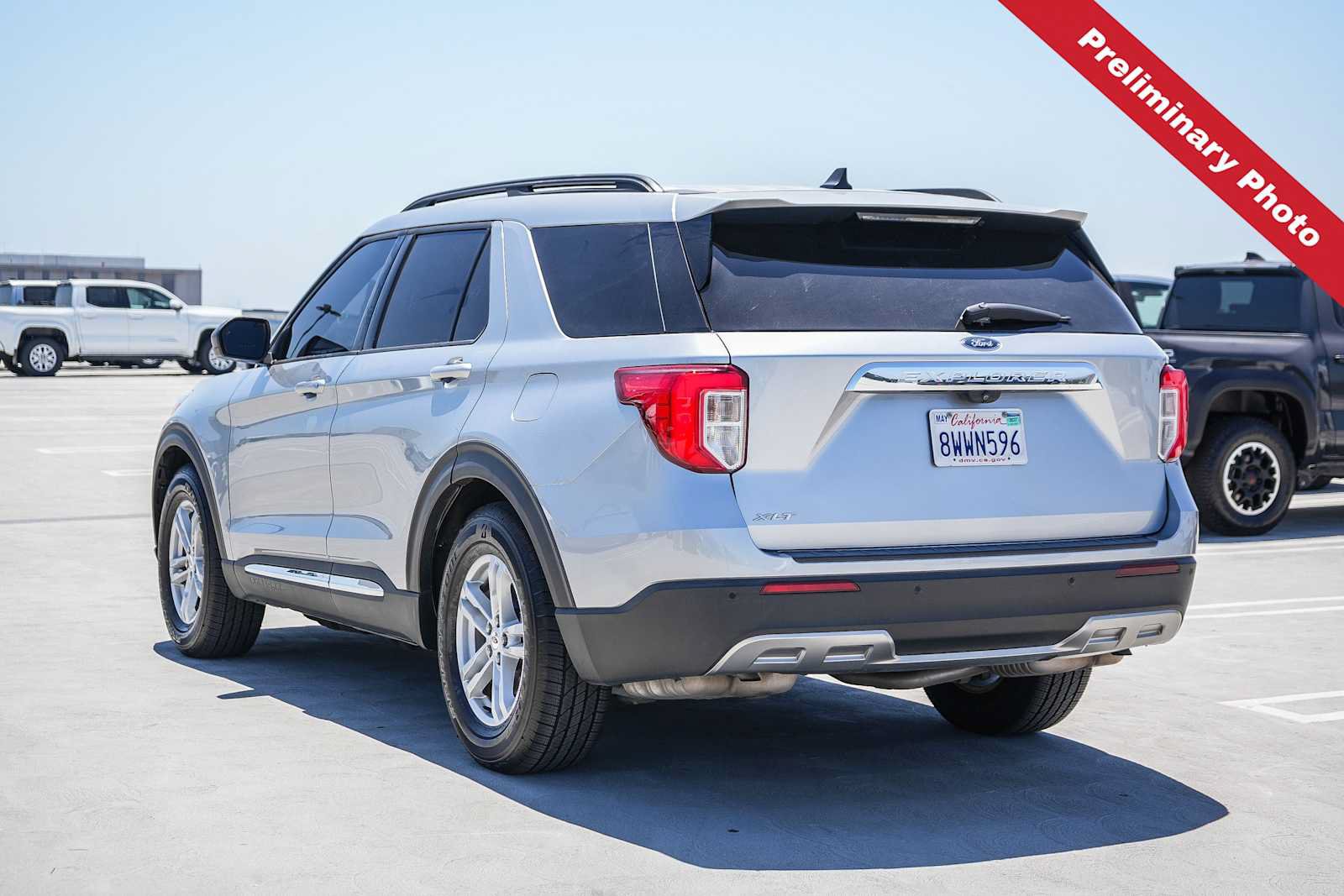 Used 2021 Ford Explorer XLT w/ Equipment Group 202A RWD image 8