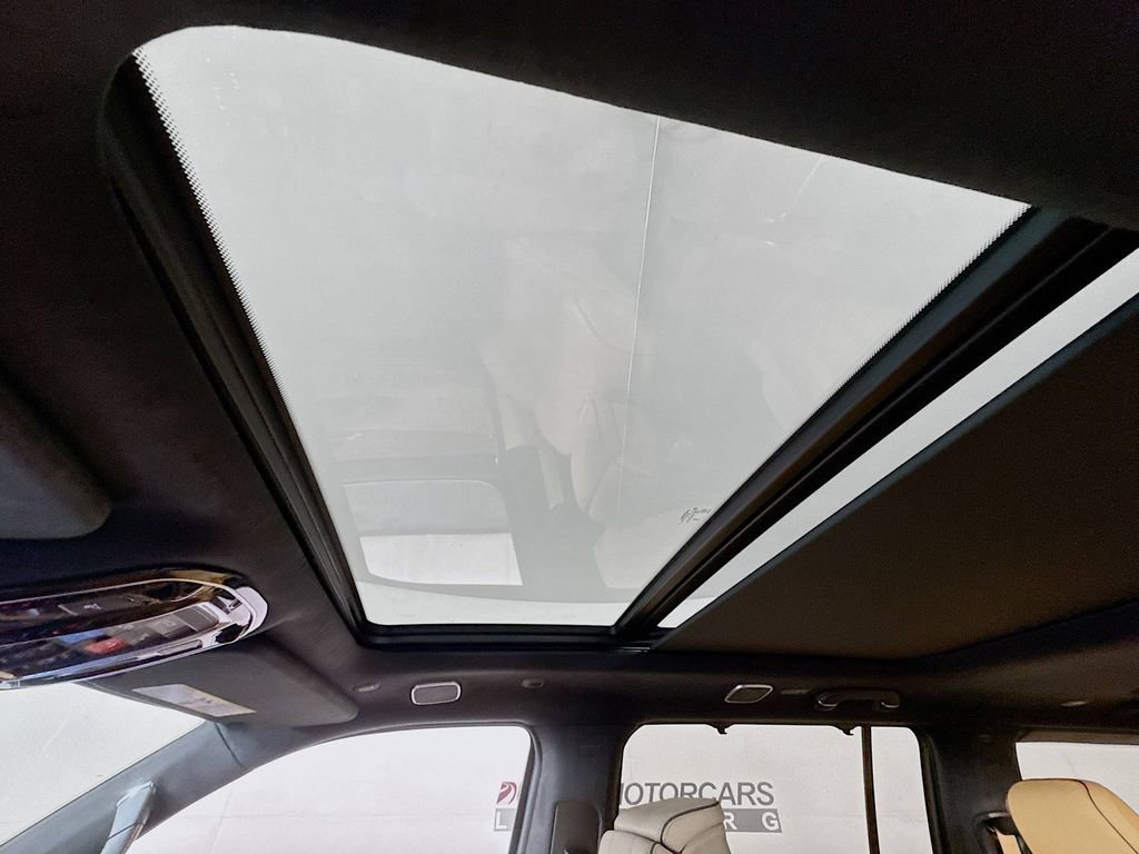 Used 2024 Jeep Grand Wagoneer Series III w/ Rear Seat Video Group 1 image 23