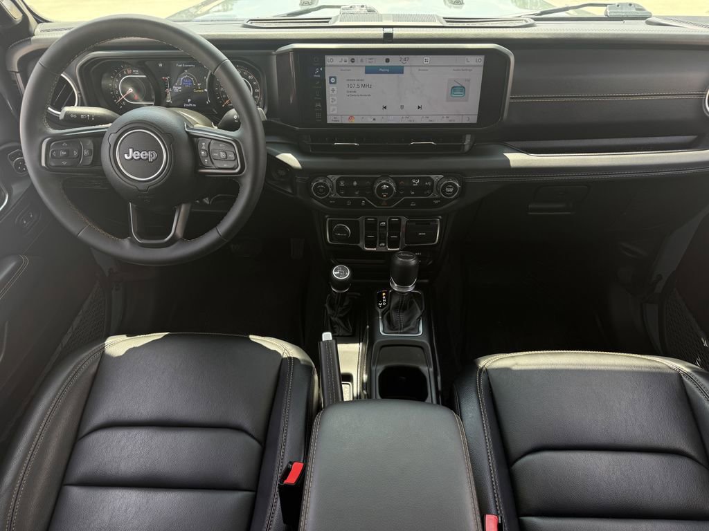 Used 2025 Jeep Gladiator Mojave AWD/4WD image 13