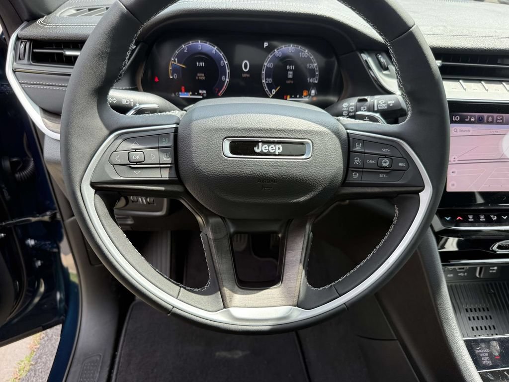 New 2027 Jeep Grand Cherokee Limited AWD/4WD image 20