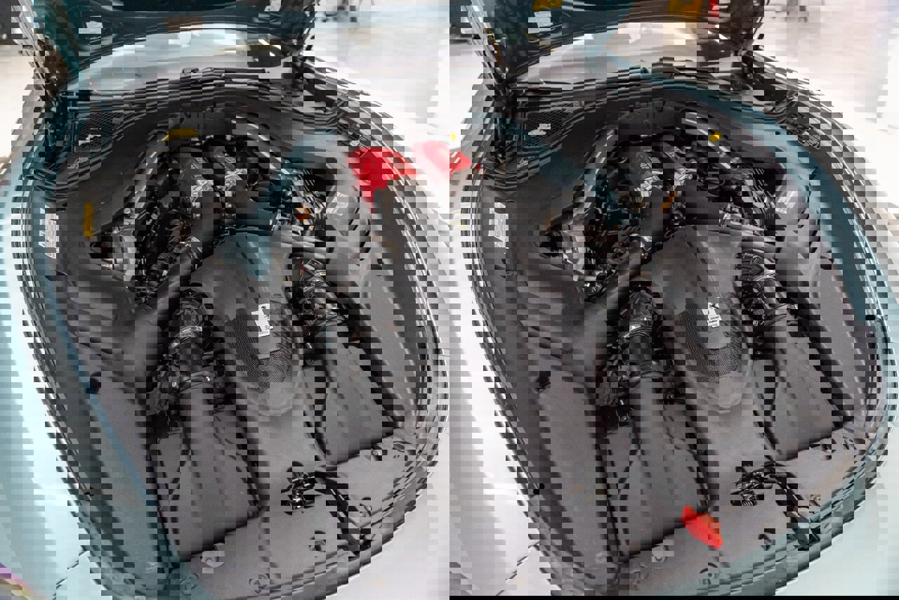 Used 2025 Ferrari Roma Spider image 79