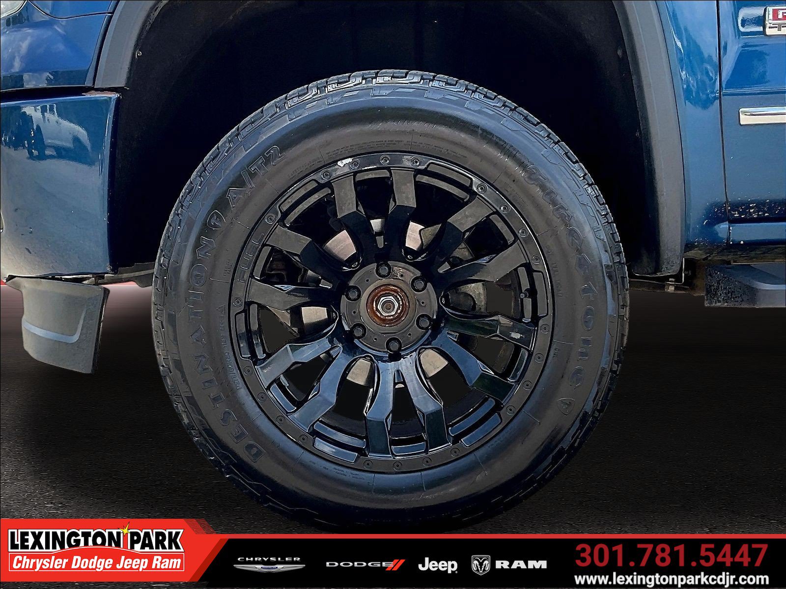 Used 2015 GMC Sierra 1500 SLT w/ All-Terrain Package AWD/4WD image 33