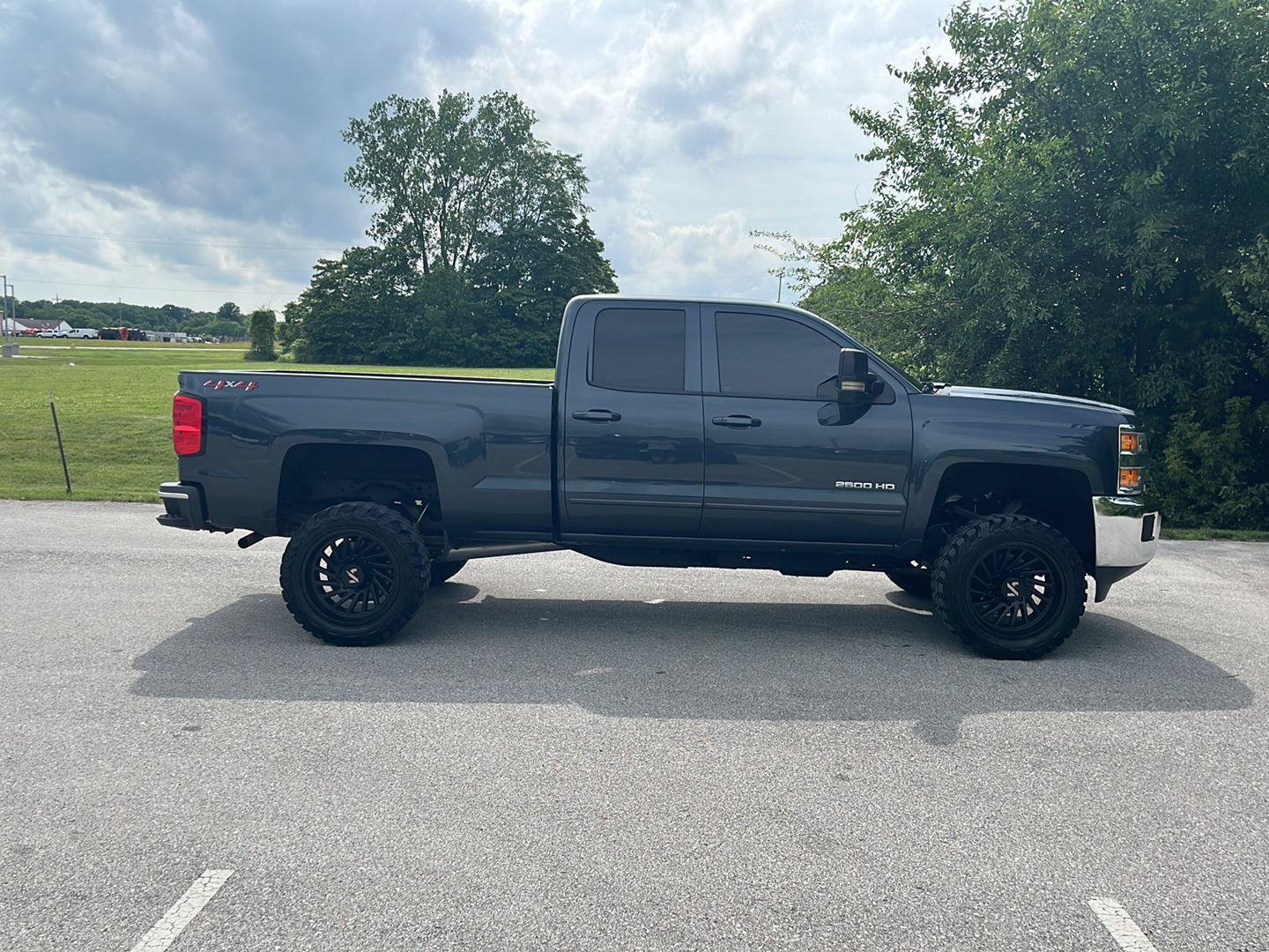 Used 2018 Chevrolet Silverado 2500 LT w/ All Star Edition AWD/4WD image 6