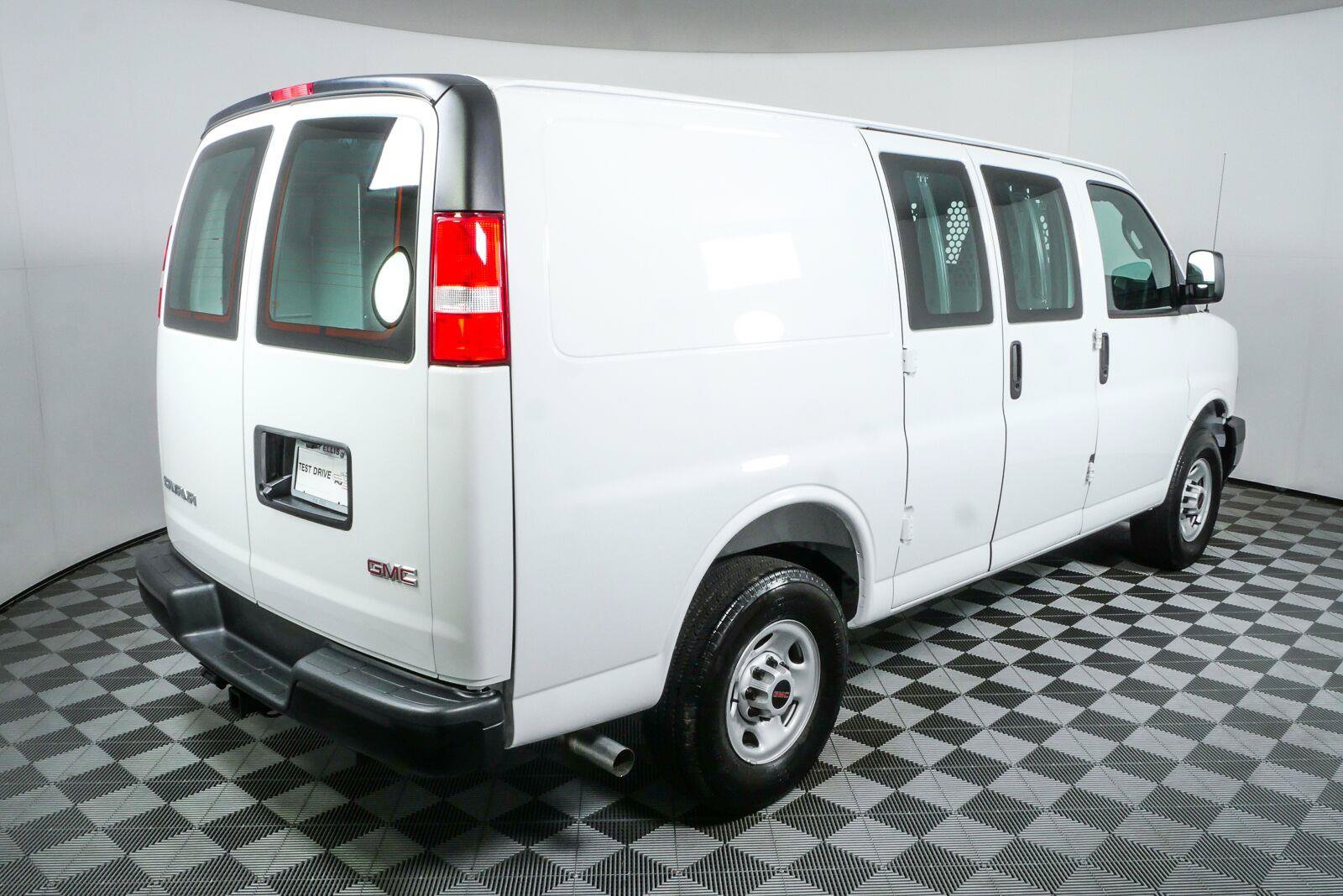 New 2025 GMC Savana 2500 w/ Driver Convenience Package RWD image 3