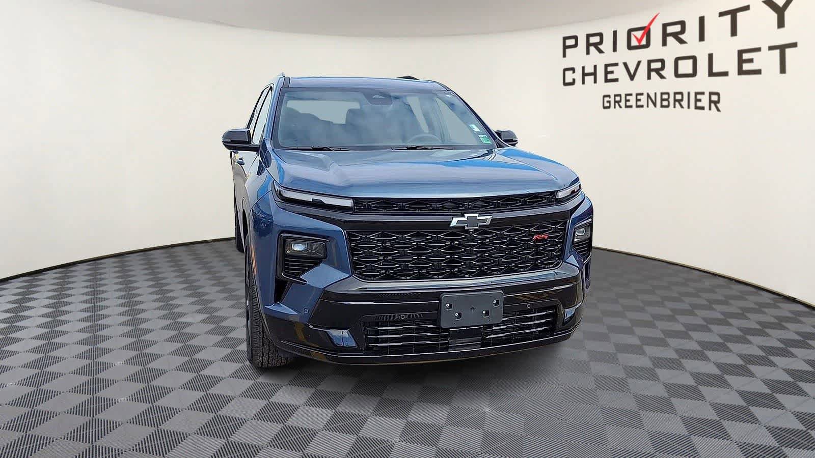 Used 2026 Chevrolet Traverse RS image 3