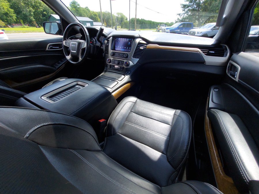Used 2020 GMC Yukon XL Denali w/ Open Road Package AWD/4WD image 11