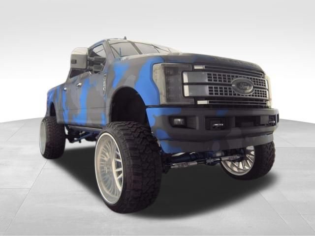 Used 2019 Ford F250 Platinum w/ Platinum Ultimate Package AWD/4WD image 3
