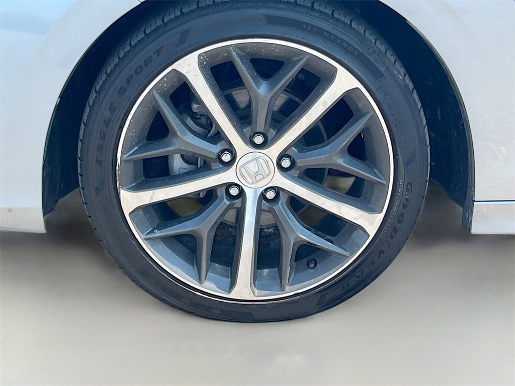 Used 2023 Honda Civic Touring image 32