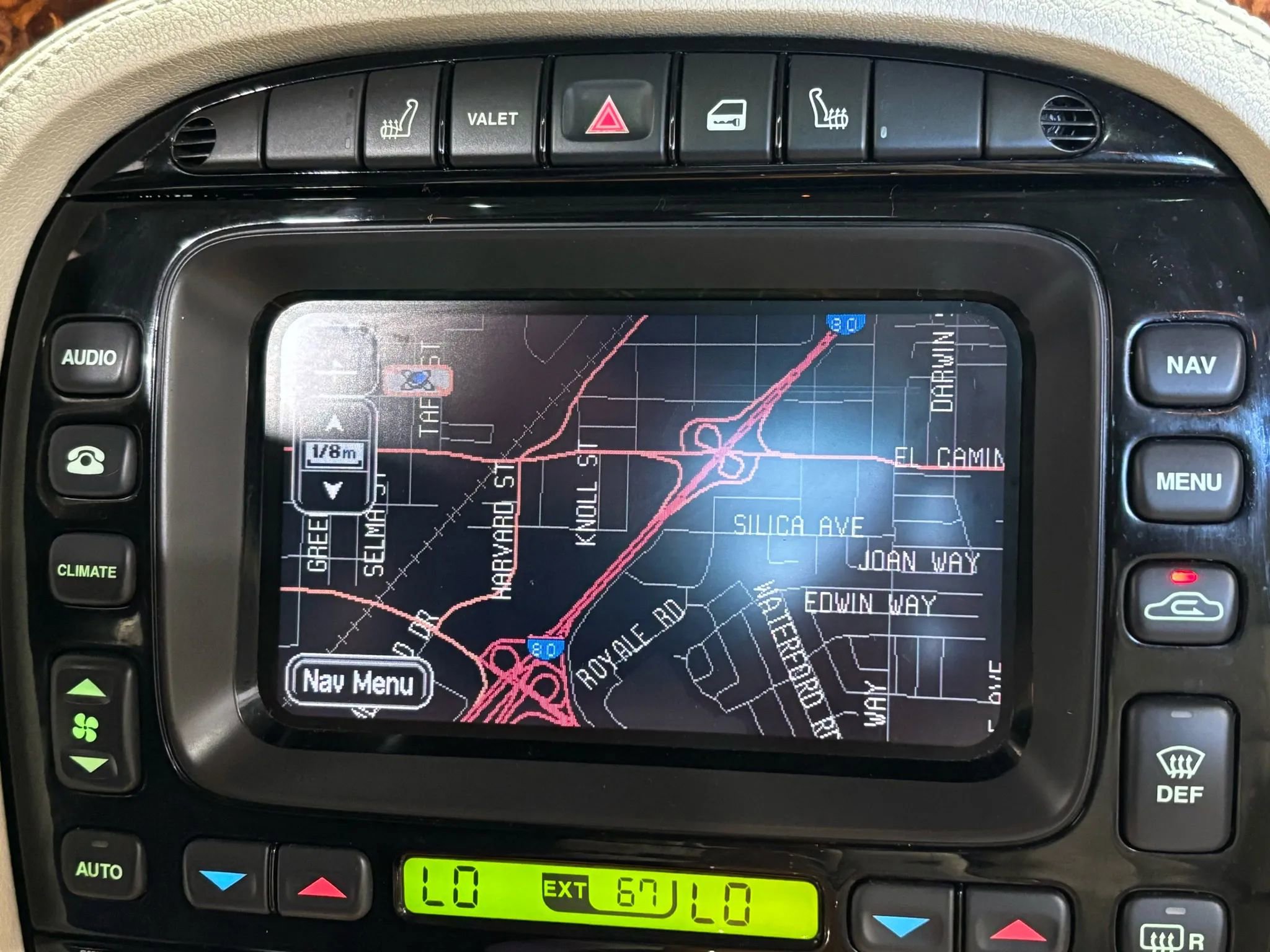 Used 2004 Jaguar XJ8 image 25