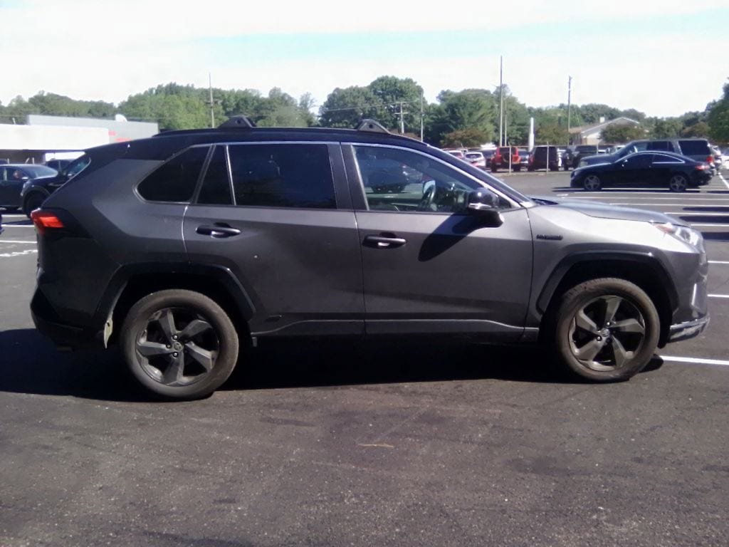 Used 2021 Toyota RAV4 XSE AWD/4WD image 2