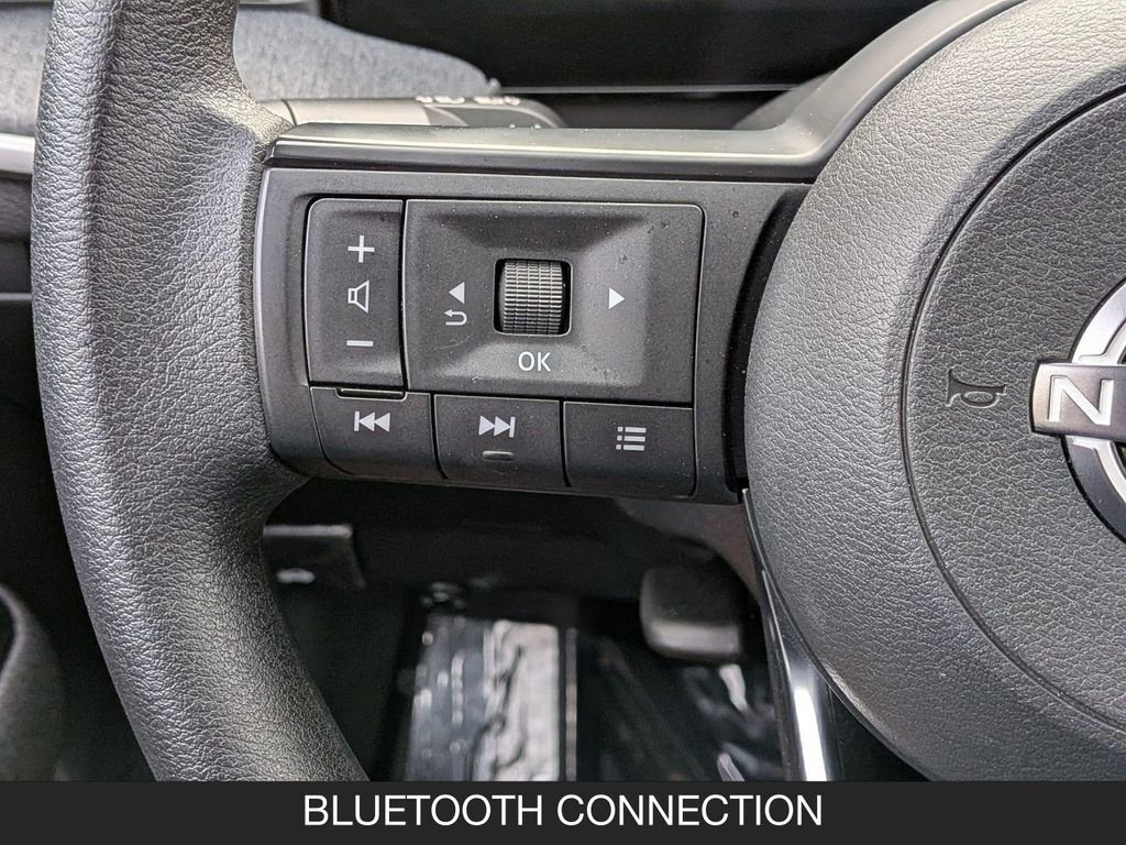 Used 2026 Nissan Kicks SV FWD image 16