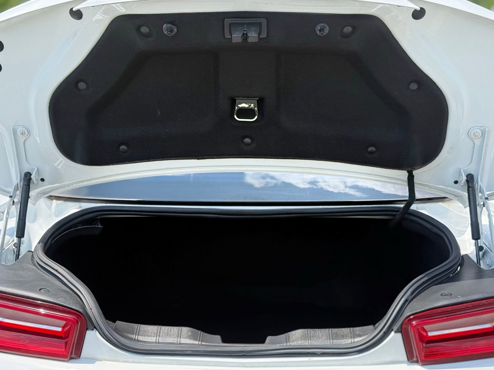 Used 2017 Chevrolet Camaro LT RWD image 46