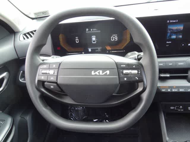 Used 2025 Kia K4 FWD image 13