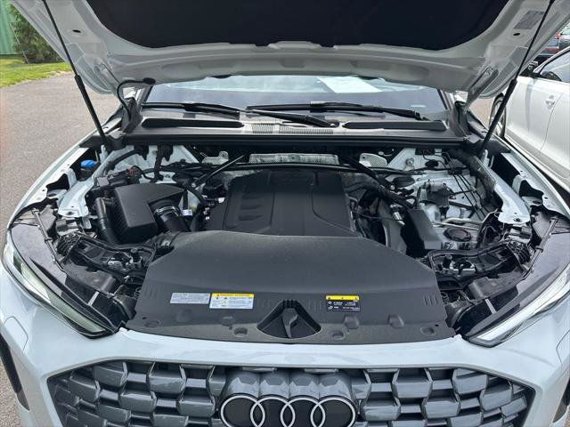 Certified 2025 Audi Q5 Premium w/ Convenience Package AWD/4WD image 17