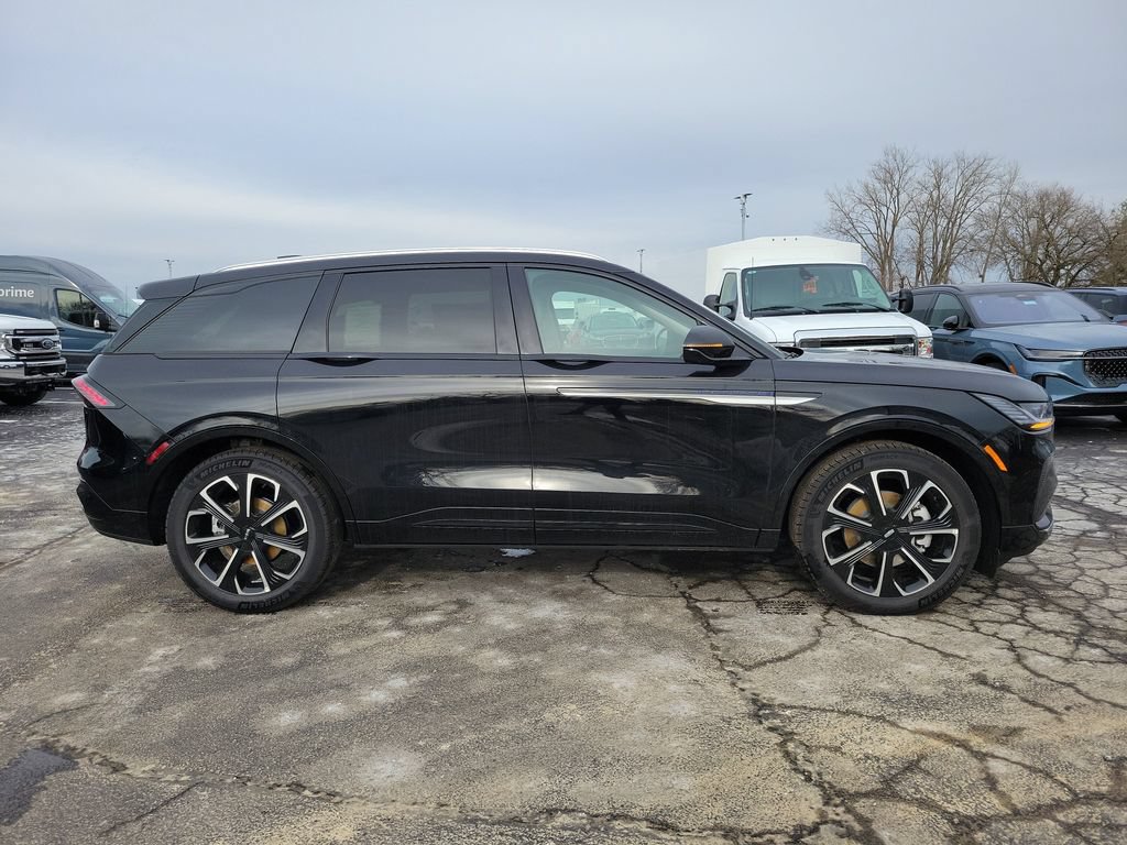 New 2026 Lincoln Nautilus Reserve AWD/4WD image 3